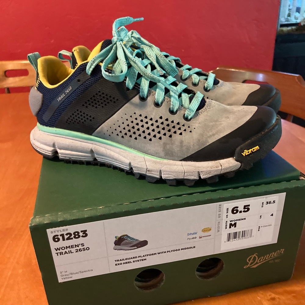 Danner Trail 2650 Hiker Sneakers EUC Women’s 6.5